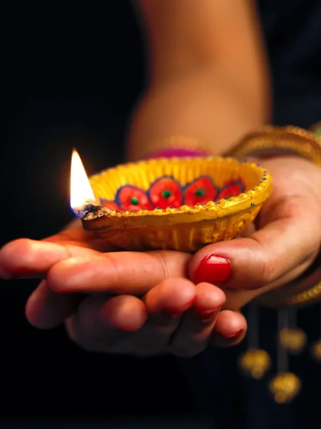 Deepawali Shopping Tips: Finding the Perfect Gifts for Loved Ones
